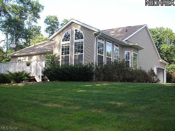 2nd image of 3946 Valley Dr