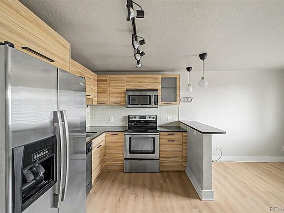 4th image of 120 S Pennsylvania Street #302