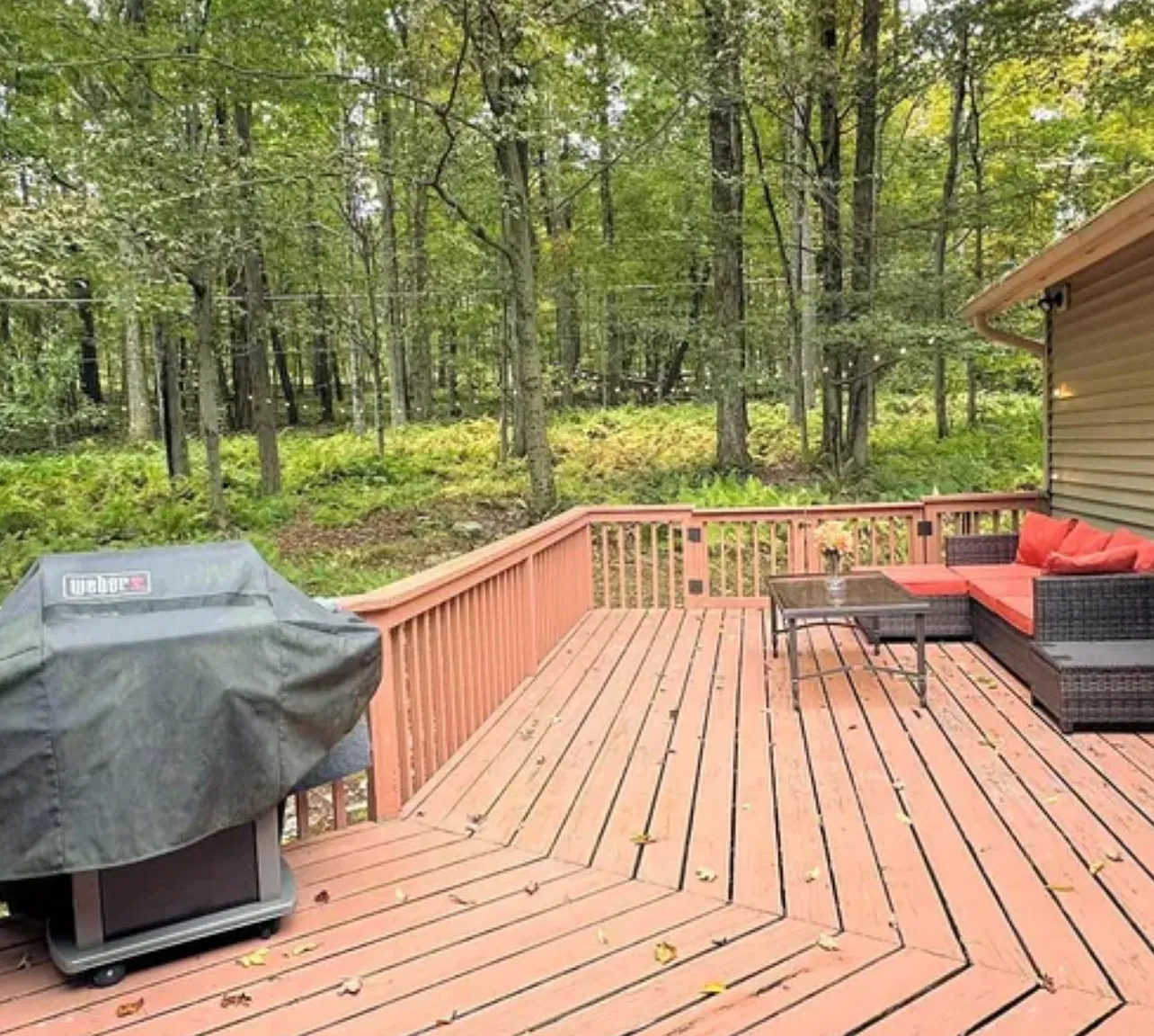 104 Cedar Ln — Photo 2