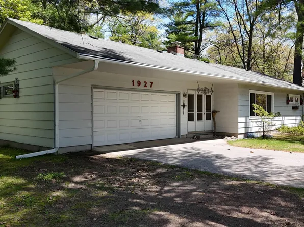 1927 Chippewa St, Traverse City, MI 49686