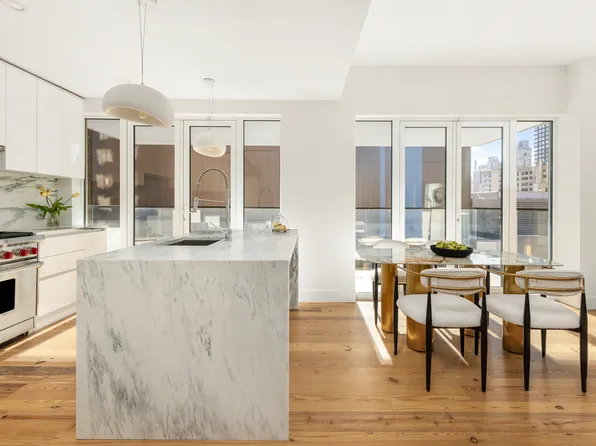 427 East 90th Street image 5 of 26