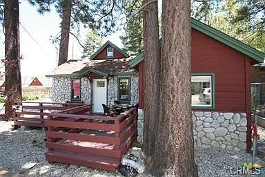 535 Badger Ln