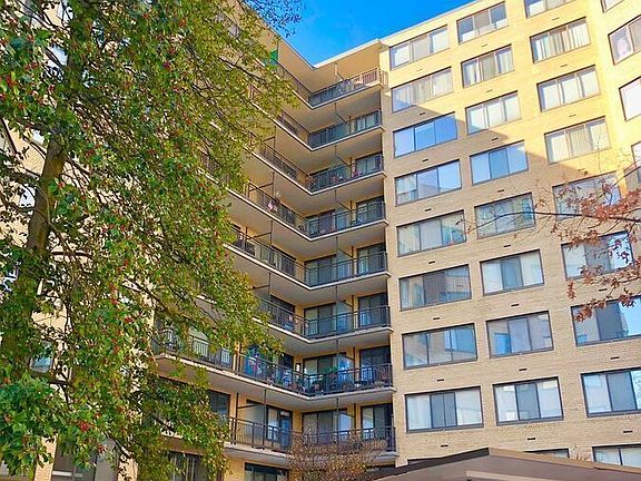 3rd image of 4740 Connecticut Ave NW APT 212