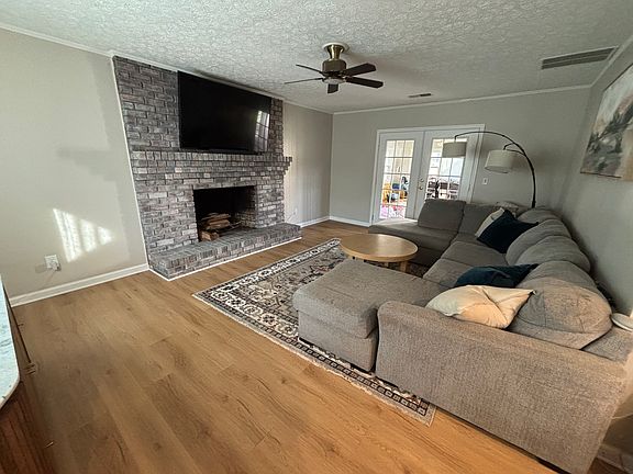 2nd image of 513 Finch Ct