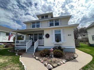 611 Detroit Ave, Iron Mountain, MI 49801