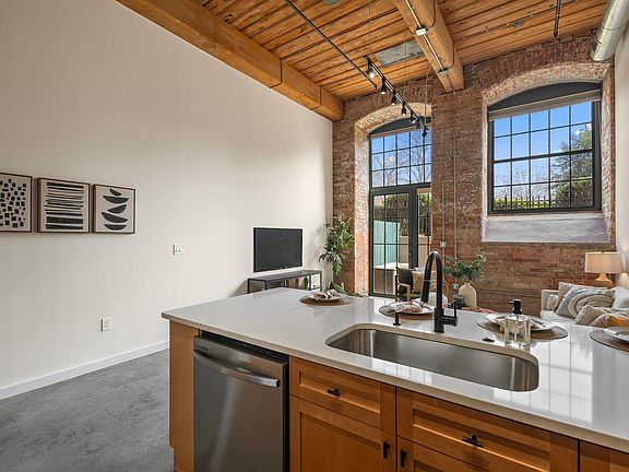 4th image of 400 Mills Ave Unit 110