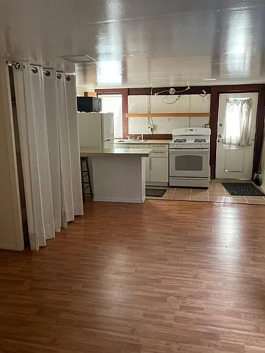 372 Woodside Ave Photo 1