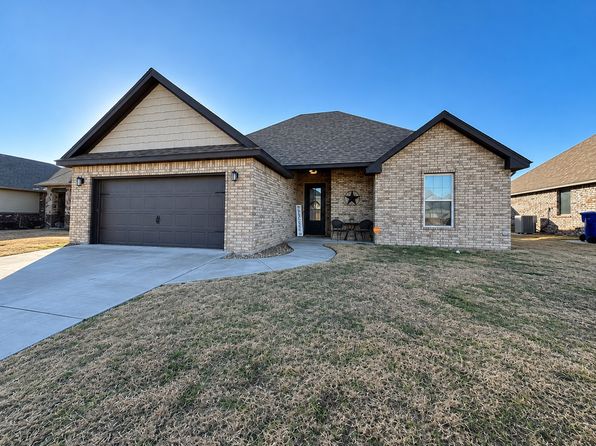 708 Meadow Ln