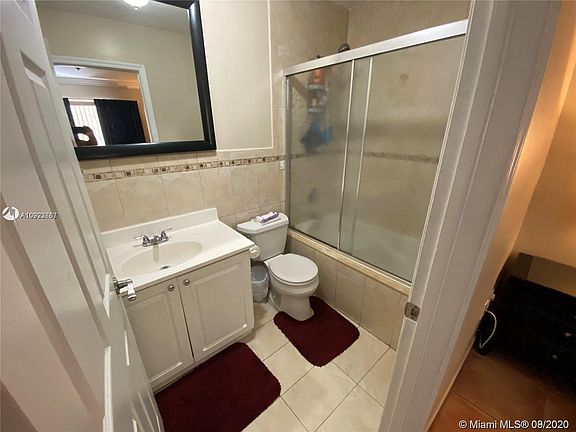4th image of 8416 NW 103rd St APT 107B