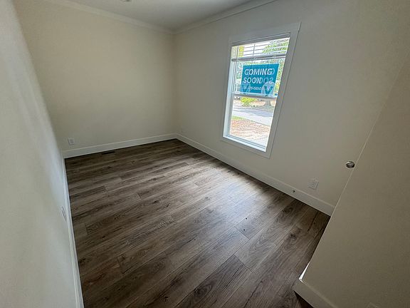 3rd image of 227 Birchwood Pl
