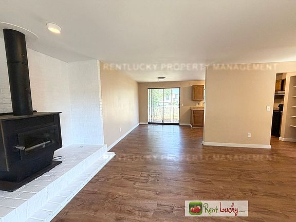 3rd image of 2516 S 284th St