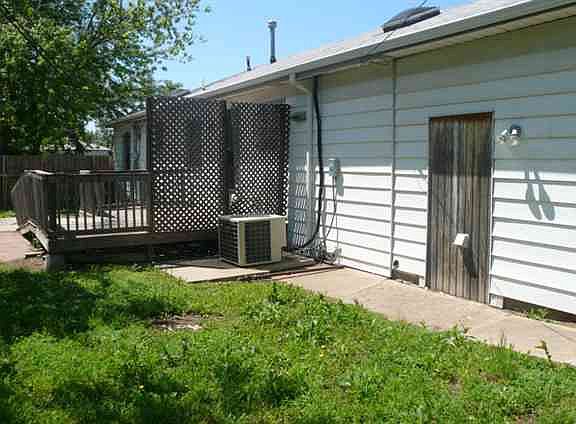 4th image of 2301 NW 19th St