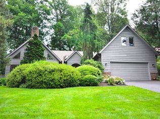 7345 Hooking Rd, Mc Lean, VA 22101