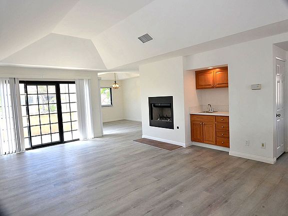 2nd image of 42 Saint Christophers Ln