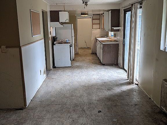 2nd image of 2066 SE Beech Ct