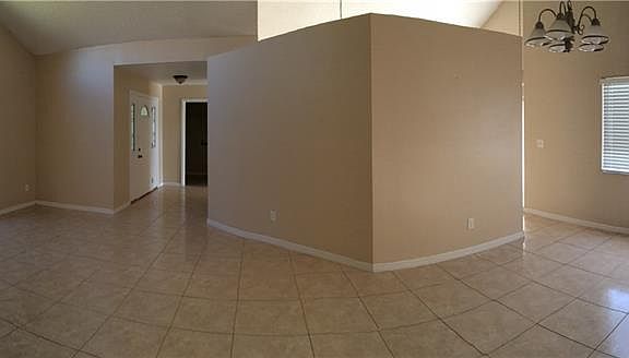 3rd image of 1017 Florida Pkwy