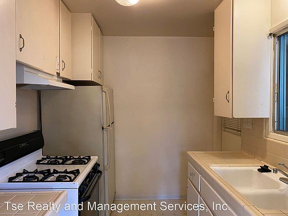 4th image of 49 N Craig Ave APT 2