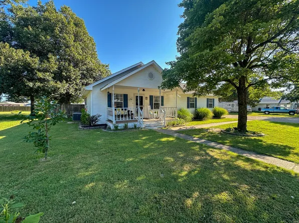 611 W Crumb Ave, Bernie, MO 63822