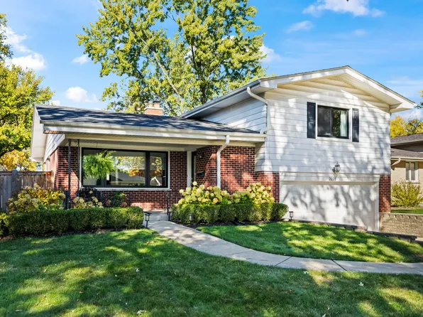 2020 Walnut St, Park Ridge, IL 60068