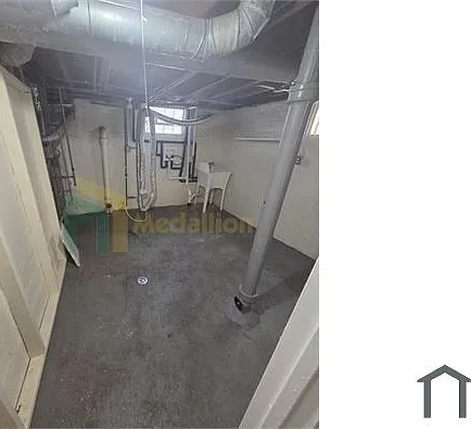 8509 S Yates Blvd — Photo 12