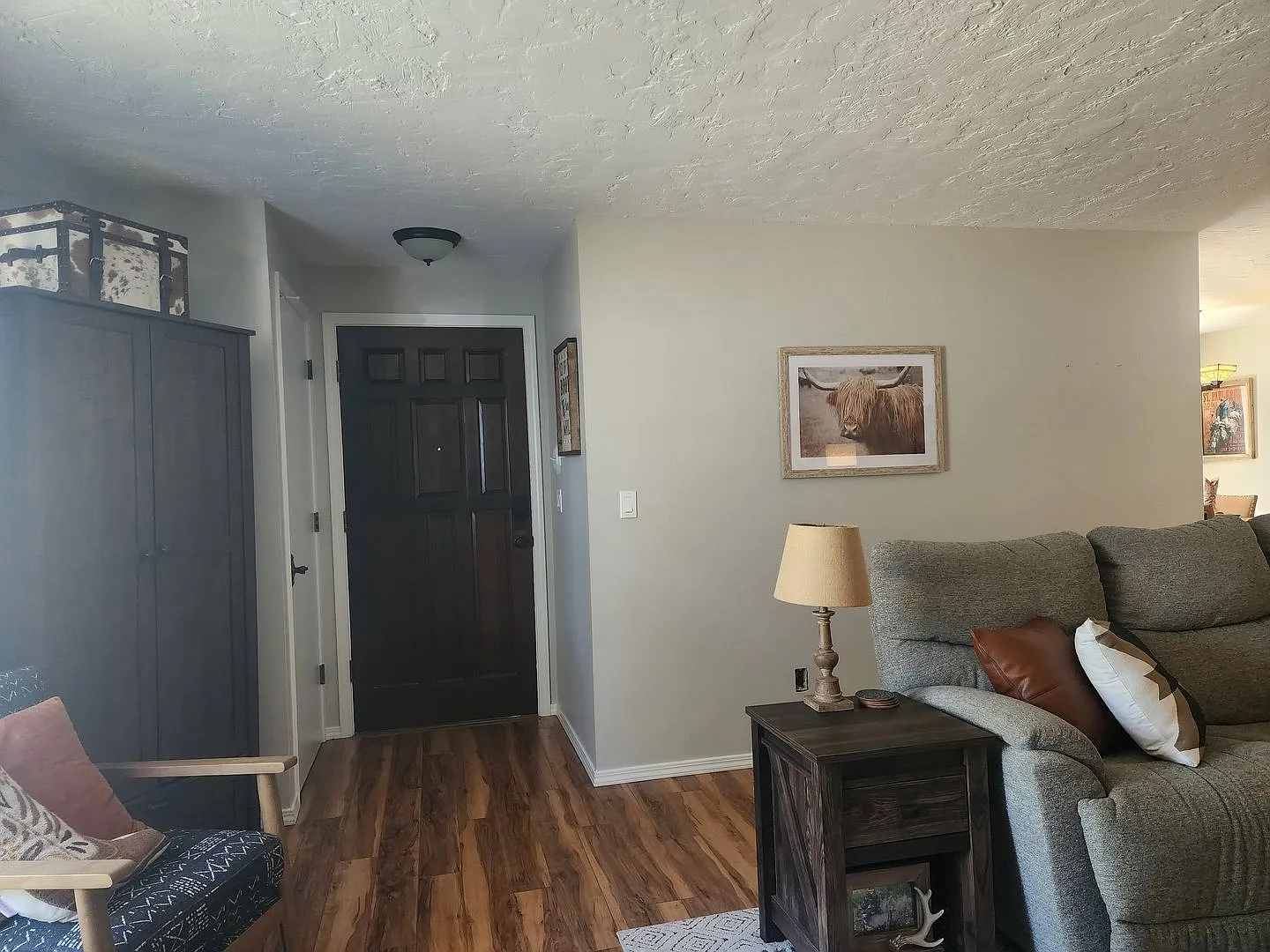 Pet Friendly, Single-Level, Attractively Updated Home in NE Newberg — Photo 3