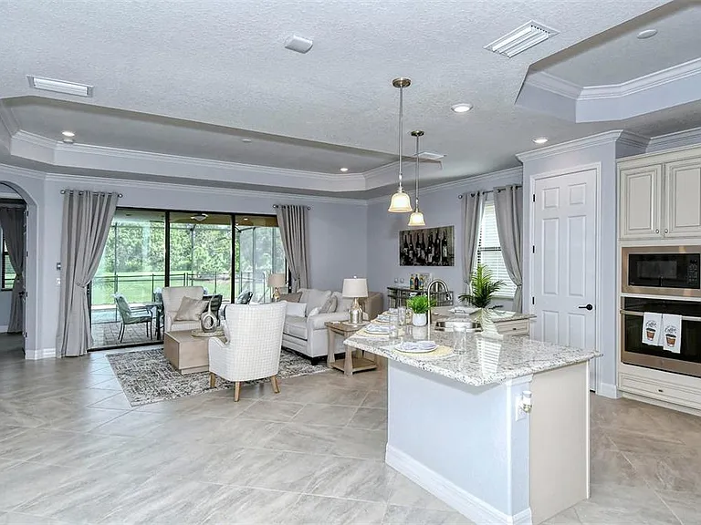 6026 Brandon Run — Photo 4