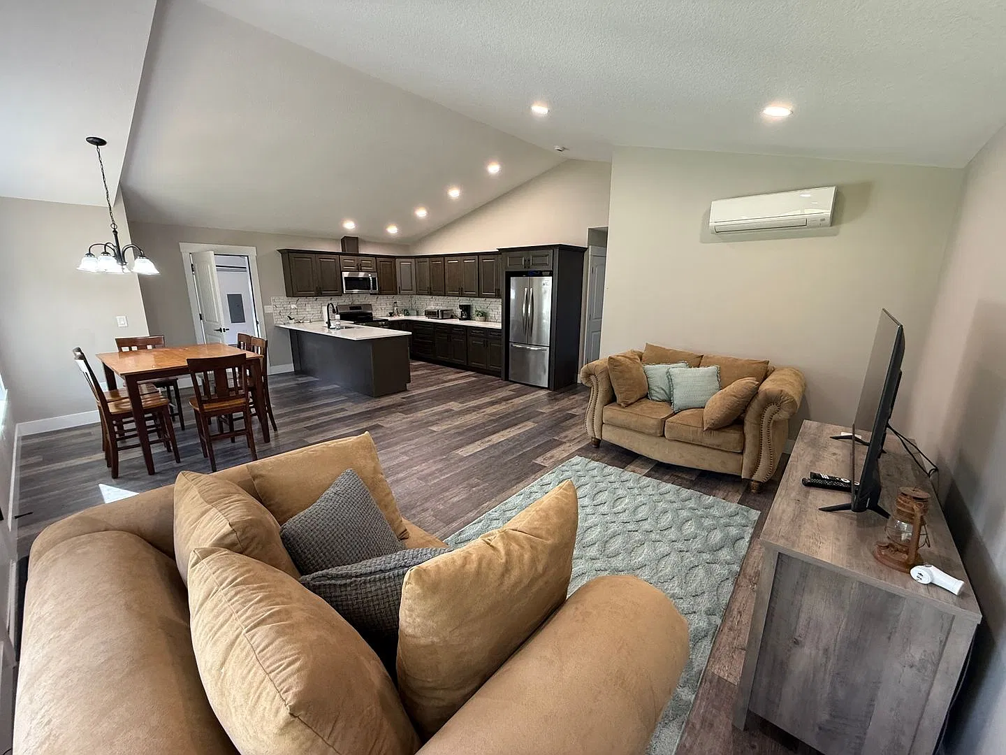 Modern 3-Bedroom Home with 2-Car Garage Built in 2025! — Photo 3