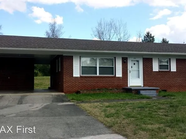 1010 Turnberry Ln, Maryville, TN 37803