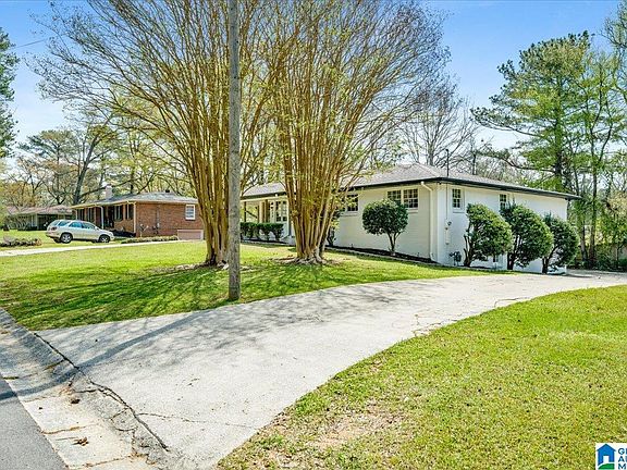 3rd image of 717 Arrow Rd