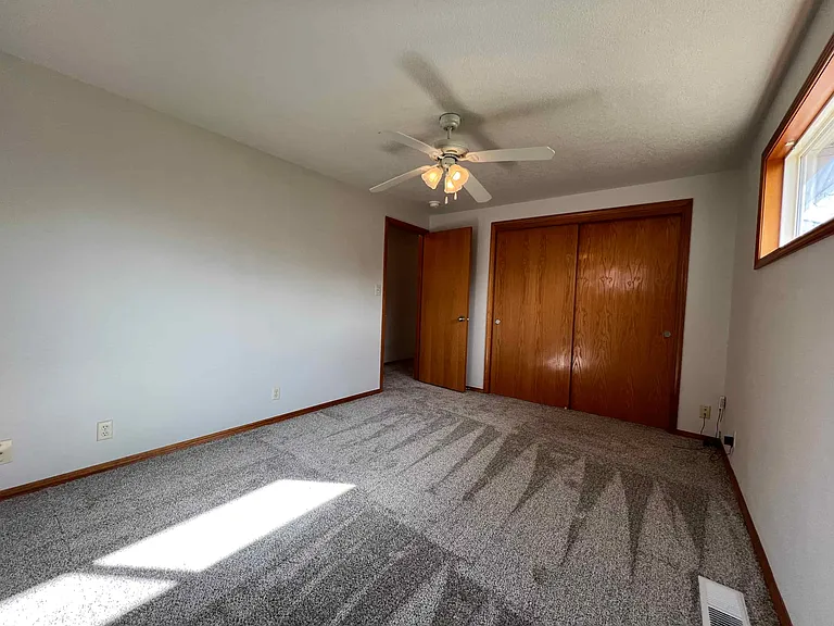2529 Taylor Ave — Photo 9
