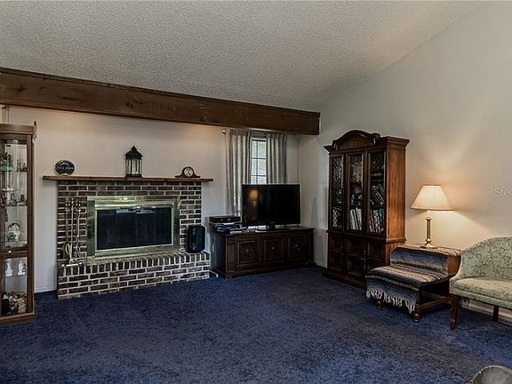 4th image of 2322 Ridgeview Dr