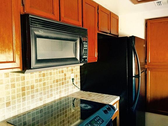 4th image of 1449 E Highland Ave Unit 38
