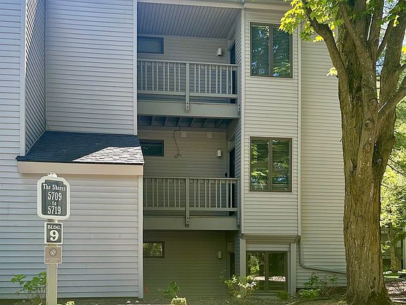 2nd image of 5712 N Creeks Xing