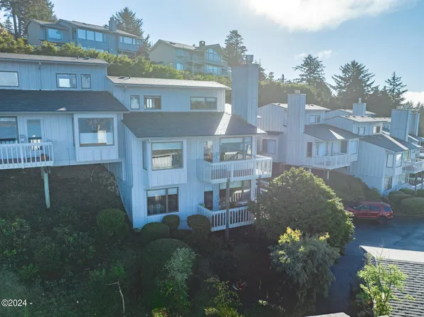 26 Bluffs Dr, Gleneden Beach, OR 97388