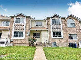 8 Dreyer Ave, Staten Island, NY 10314