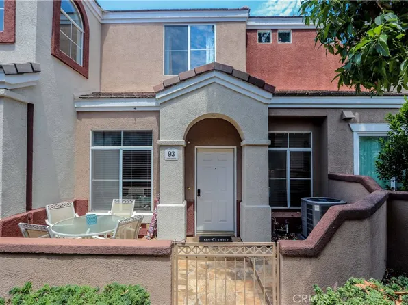 93 Santa Barbara Ct, Foothill Ranch, CA 92610