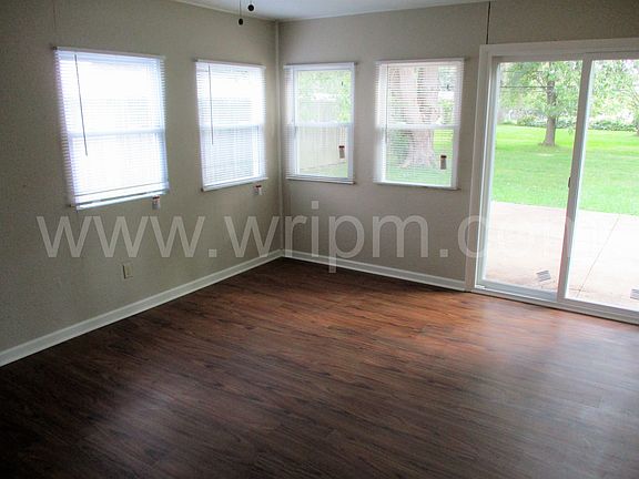 3rd image of 273 Garry Dr