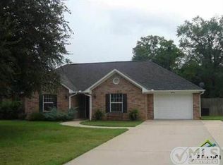 404 W South St, Lindale, TX 75771