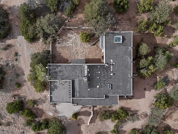 2nd image of 609 Calle De Marcos