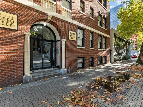 2132 5th Avenue #201, Seattle, WA 98121