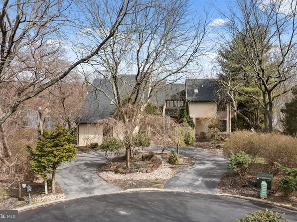 34 Springton Pointe Dr, Newtown Square, PA 19073