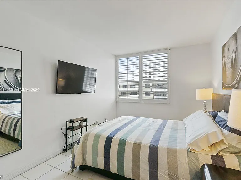 100 Lincoln Rd #924 — Photo 11