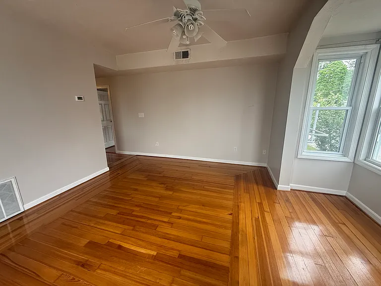160 Jones St #2 — Photo 4