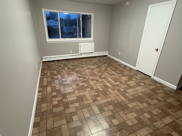 80 Granfield Ave #B4