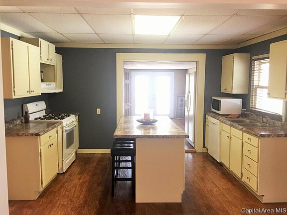 3rd image of 100 W Ogden St