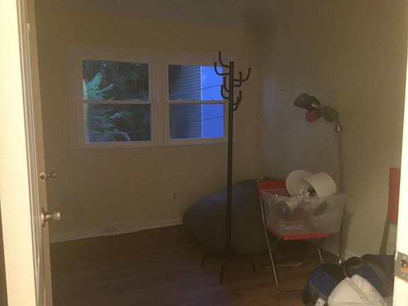 5th image of 35 Stowe Ave #1
