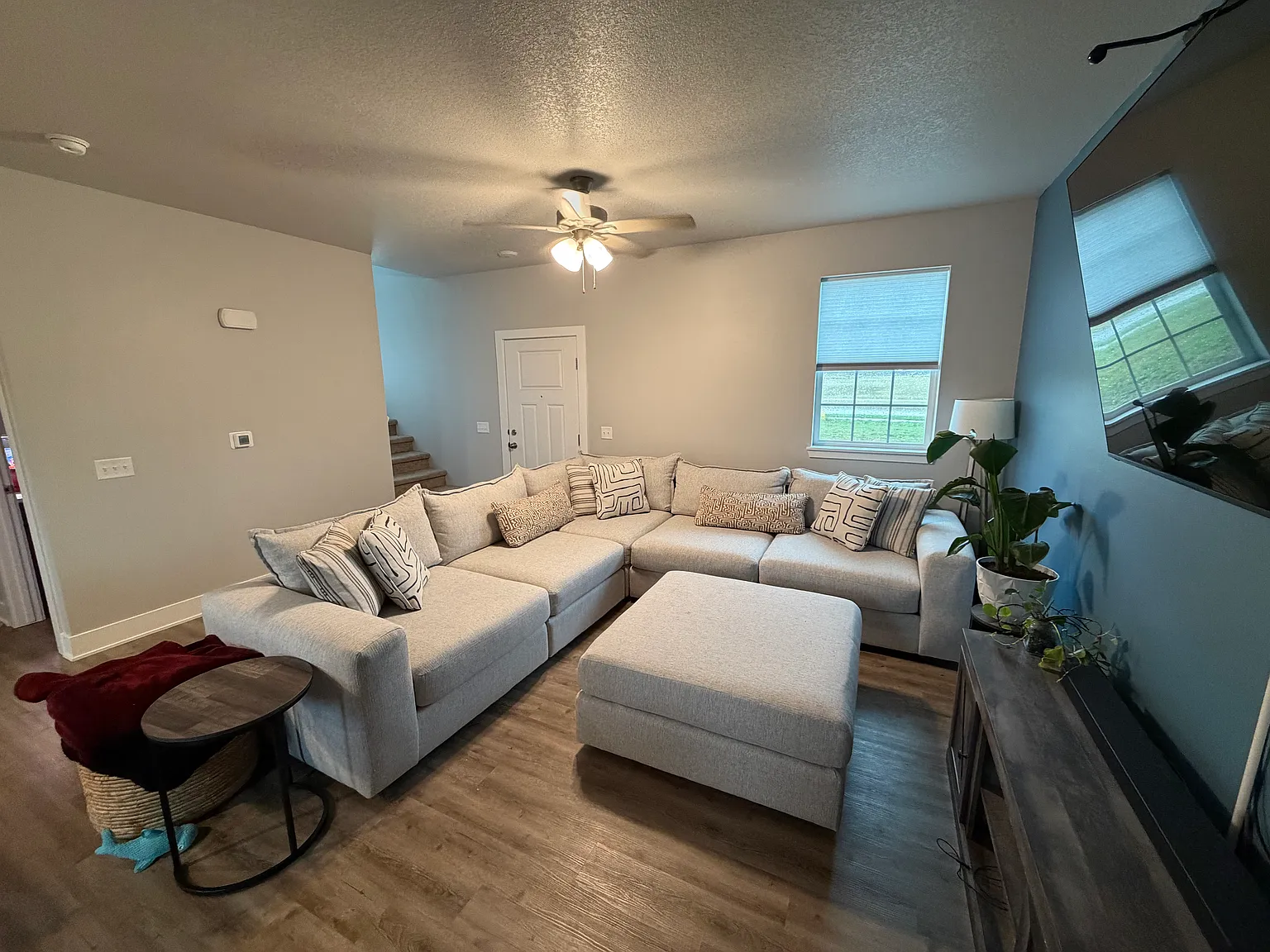 3 bed, 2.5 bath, 1475 sqft, $1,800 — Photo 4