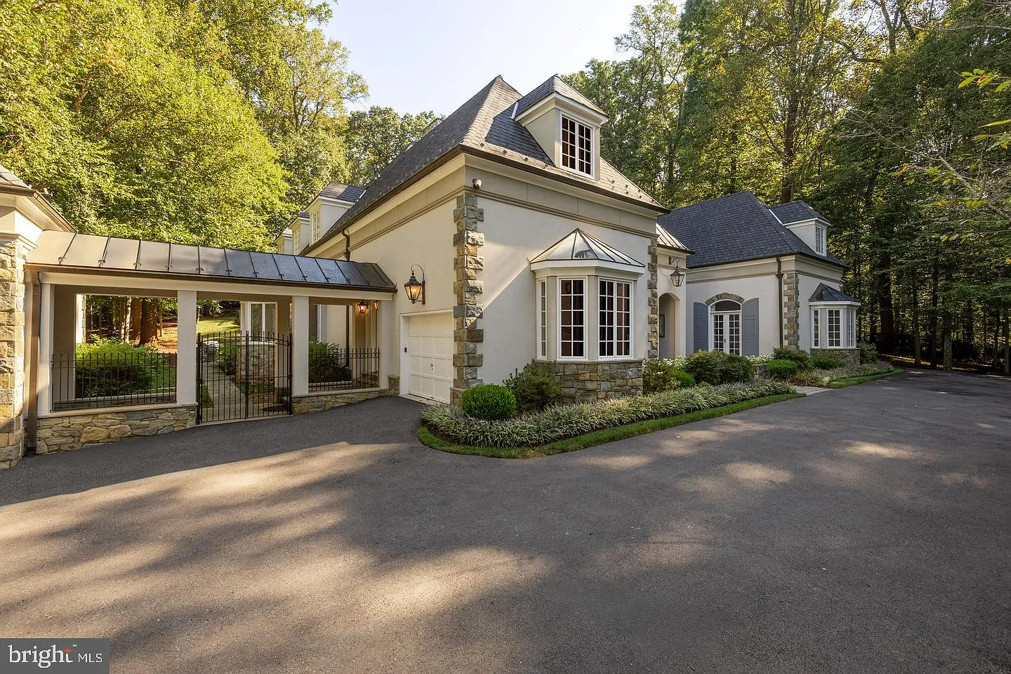 6 bed, 5.5 bath, 10150 sqft, $22,500 — Photo 3