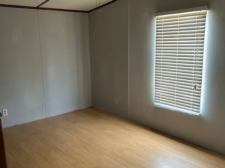 1066 Reynolds Pond Rd — Photo 3