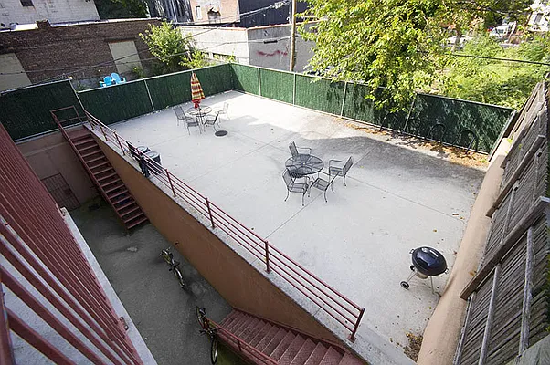 Rented by Level Group | media 13